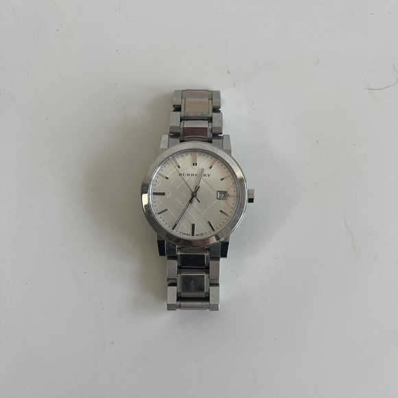 Junk Burberry Quartz Watch BU9000 Silver‎ Dial From Japan 039 5984092 - Picture 1 of 6